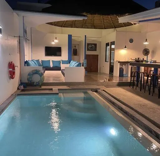 Magritte - Balinese Style Cosy Villa